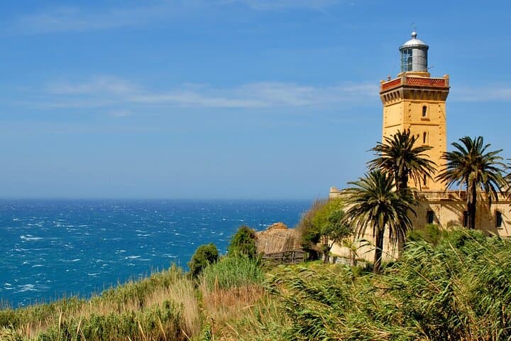 Private Tour from Cadiz to Tangier and Asilah