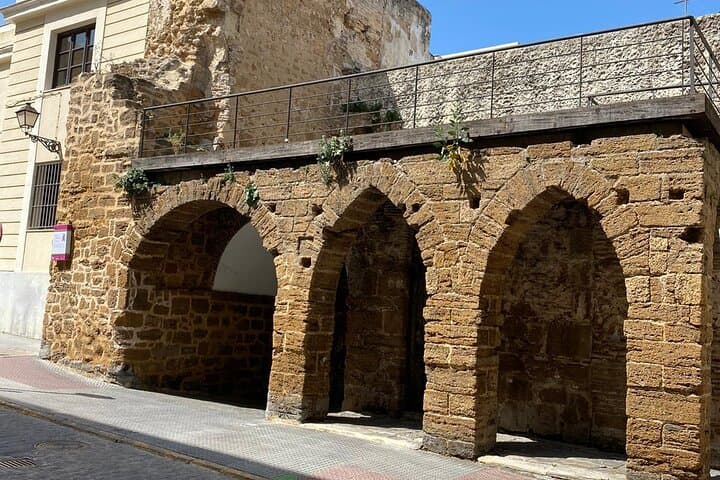 Cádiz Tapa (food) and walking Tour - Half-Day Private tour