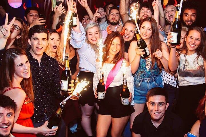 Pub Crawl Barcelona by EVOLVE The BEST night experience