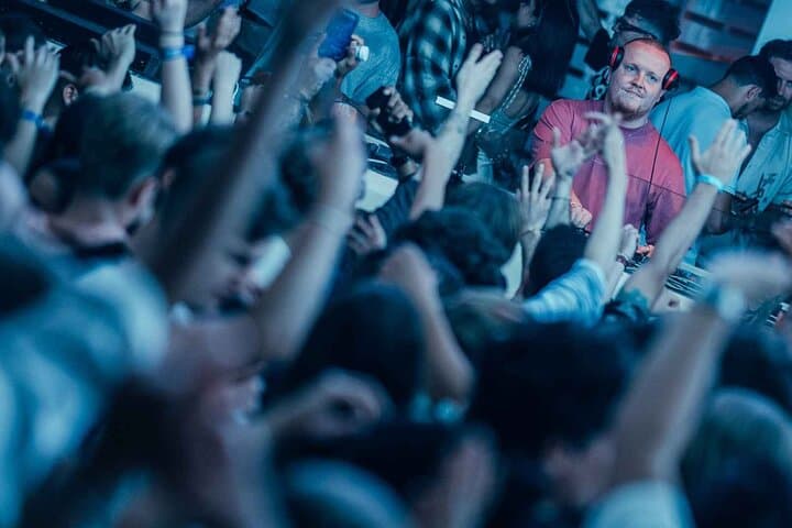 Pub Crawl Barcelona by EVOLVE The BEST night experience