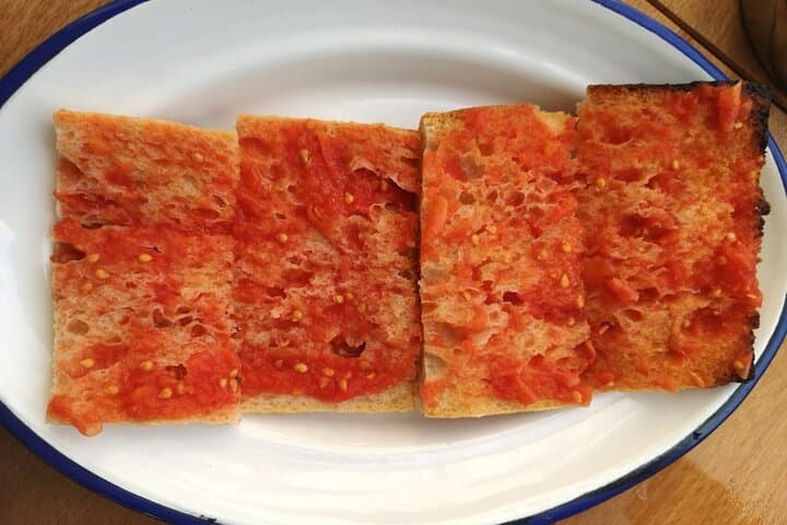 The most iconic food tour of the old town of Barcelona