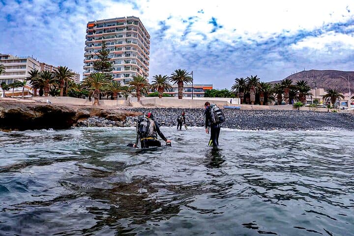 Finishing a dive in Rays Bay