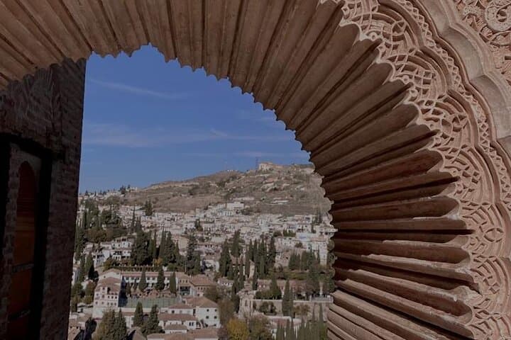 Night tour of the Alhambra and the Nasrid Palaces