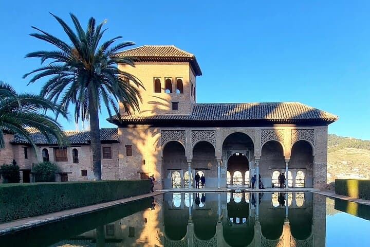 Full Day Private Tour in Alhambra from Malaga