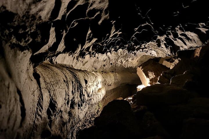 Tour of Jameos del Agua, Cueva de los Verdes and Viewpoint from the cliffs