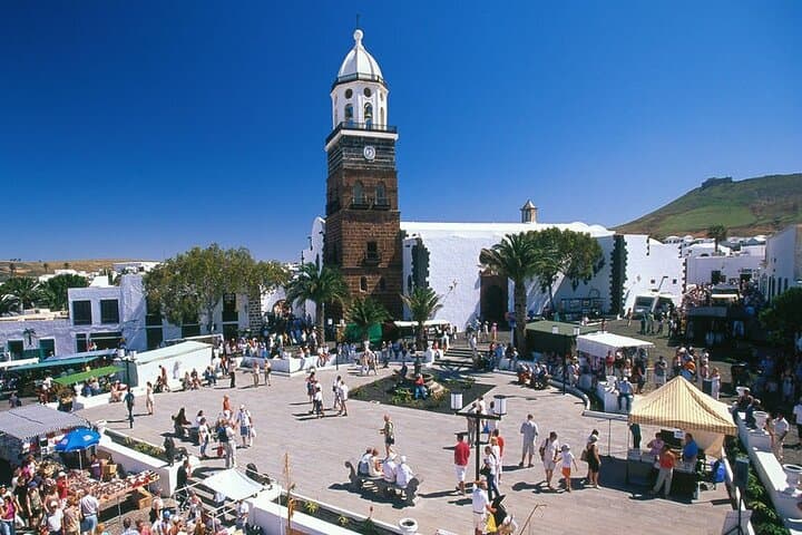 Tour of LagOmar and Teguise Market