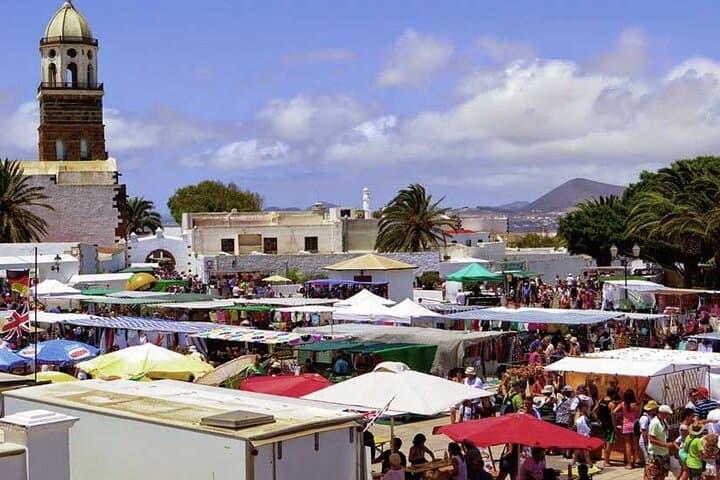 Tour of LagOmar and Teguise Market