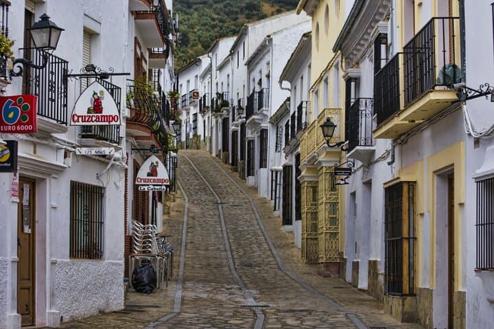 Private 3-Hours Walking Tour of Cadiz from hotel or cruise port