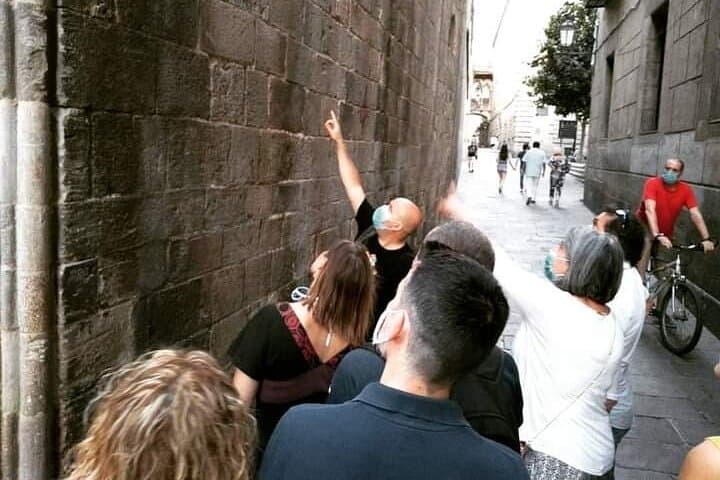 Barcelona in Mystery Key