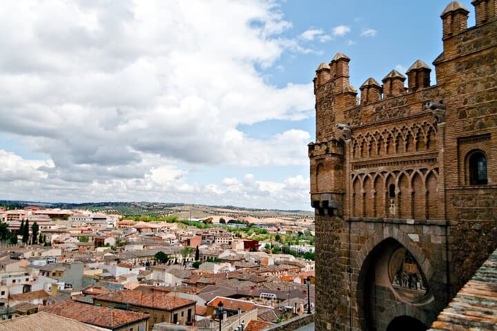 Toledo Scavenger Hunt & Highlights Self-Guided Walking Tour