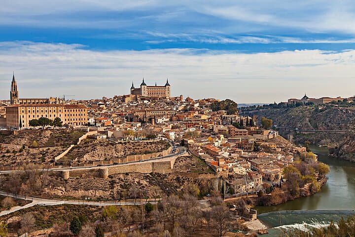 Toledo Scavenger Hunt & Highlights Self-Guided Walking Tour