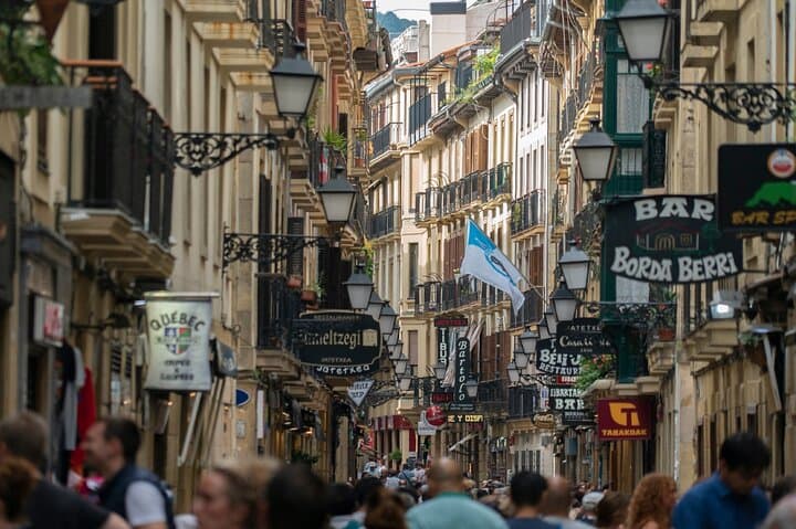 San Sebastian Scavenger Hunt & Self Guided Walking Tour