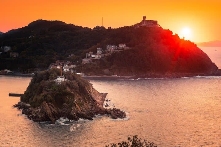 San Sebastian Scavenger Hunt & Self Guided Walking Tour