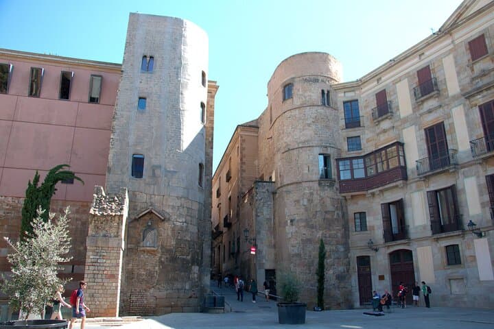 Barcelona's El Raval & Gothic Quarter: A Self-Guided Audio Tour