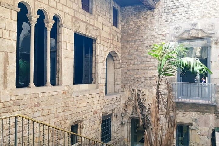 Skip The Line - Early Picasso Museum and Born Neighborhood