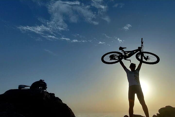 Lanzarote E-Bike Tour: Volcano Craters & Scenic Vineyards