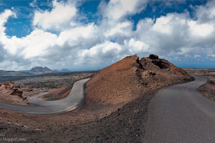 Tour to Timanfaya, La Geria and La Laguna Verde