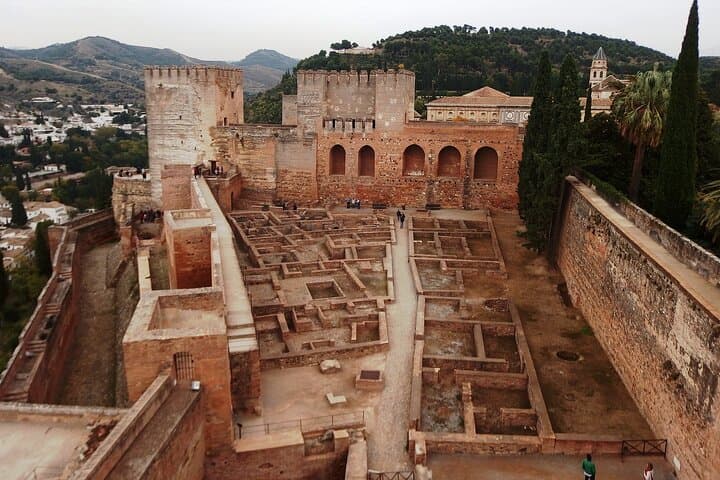 Alhambra and Albaicin Private Day Trip from Malaga
