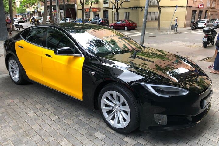 Private Barcelona Airport Transfer: From/to Barcelona Airport
