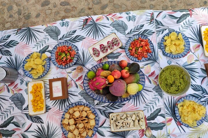 Fruit tasting in Almuñécar
