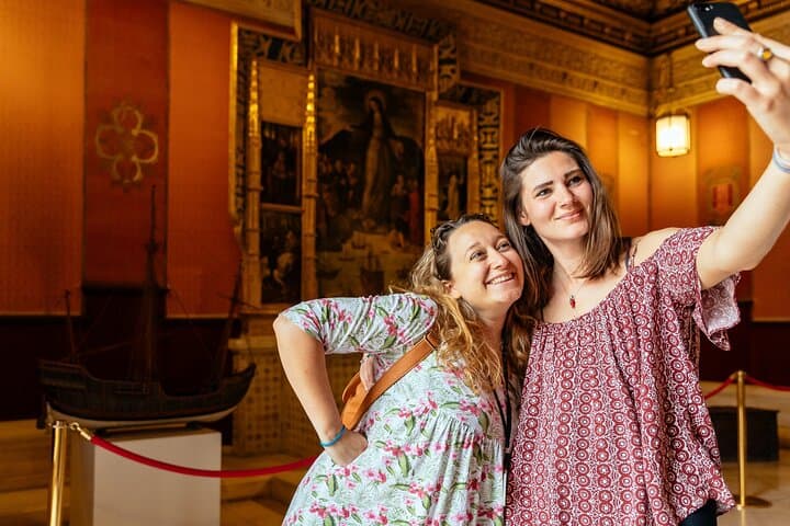 Highlights & Hidden Gems With Locals: Best of Alicante Private Tour