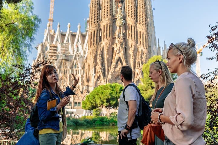 Sagrada Familia, Park Guell & Casa Batlo: Complete Gaudi Tour