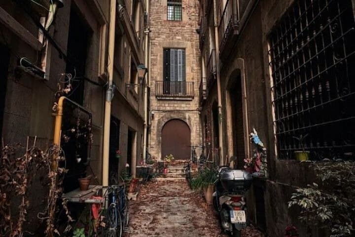 Private Tour of the Mysterious and Forbidden Barcelona