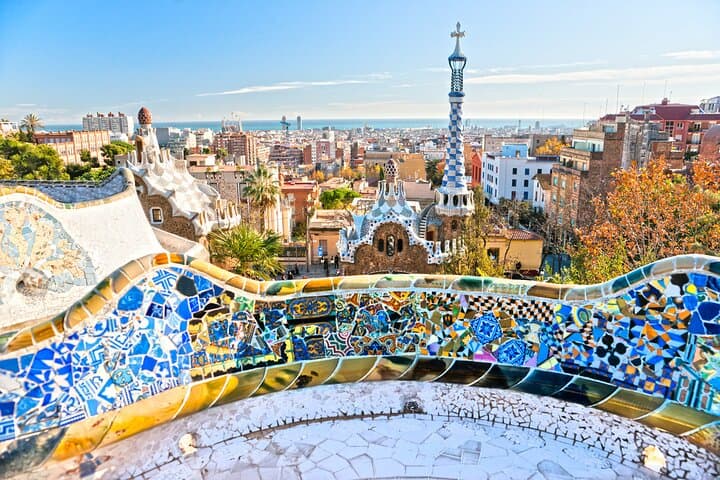 Barcelona and Montserrat Private 5 days Tour with Transfers