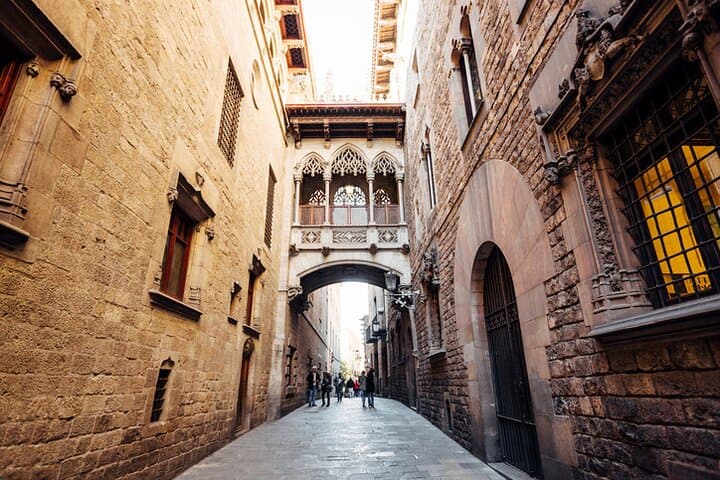 Barcelona and Montserrat Private 5 days Tour with Transfers