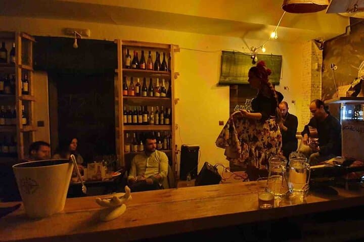 Flamenco show with wine tasting and tapas at Bodega La Jara