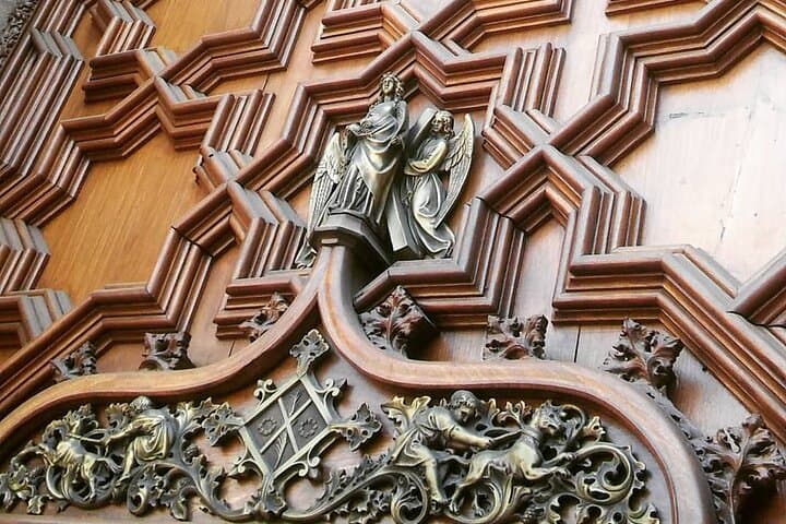 Cathedral of Barcelona Entry Ticket - Gothic Quarter Audio Guide