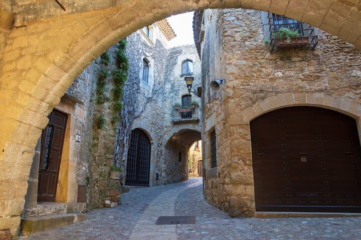 Full-Day Private Tour the Best of Costa Brava