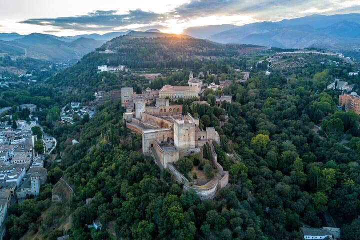 Granada Skip the Line Alhambra Nasrid Palaces Regular Group Tour