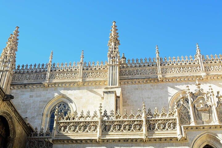 Enchanting Granada: A Self-Guided Audio Tour