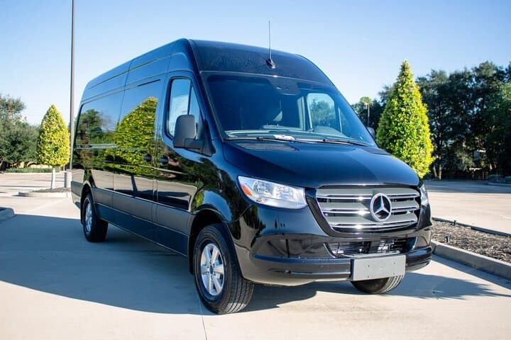 Private Transfer from Toledo or Avila to Madrid MAD by Minibus