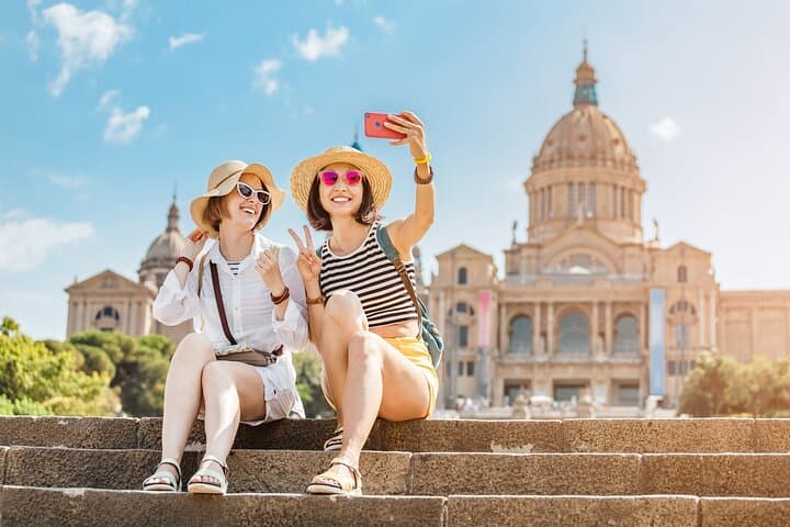Private Roman and Medieval Walking Tour in Barcelona