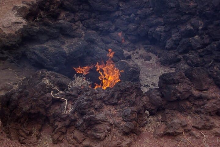 Tour to Timanfaya, La Geria and Laguna Verde for cruise passengers