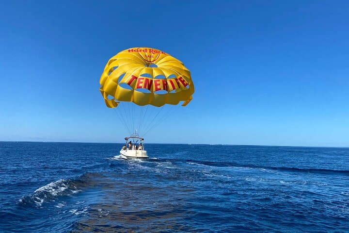 Parasailing flights on the Adeje Coast in Tenerife