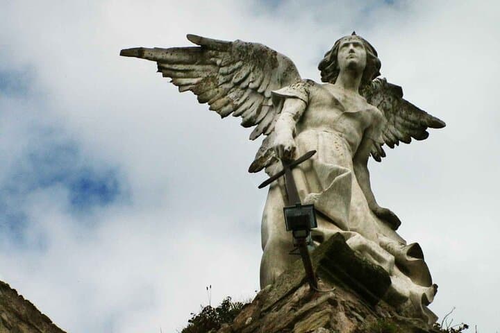 Apocalipsis Angel- Comillas