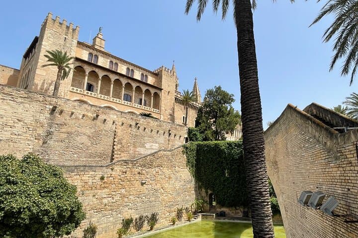 Palma de Mallorca Cultural and Foodie Tour