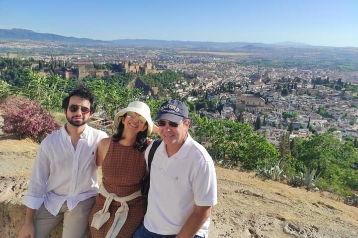 Private tour: 4 cultures, Granada in depth