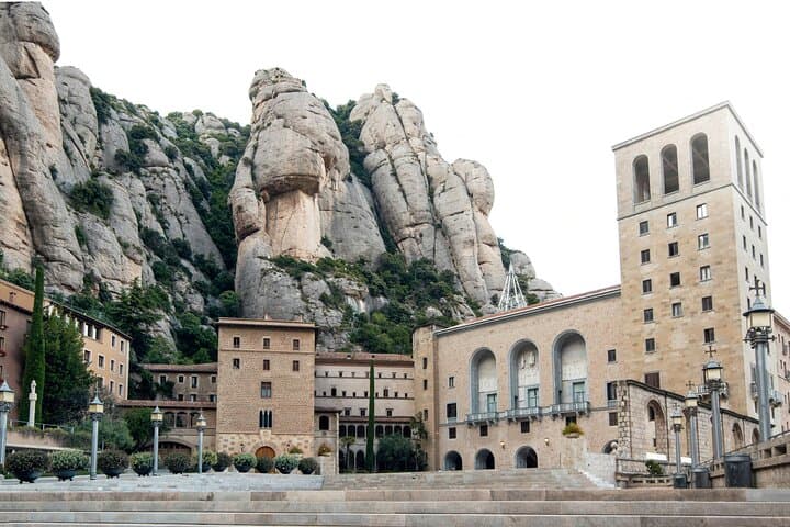 Barcelona and Montserrat Private 5 days Tour with Transfers
