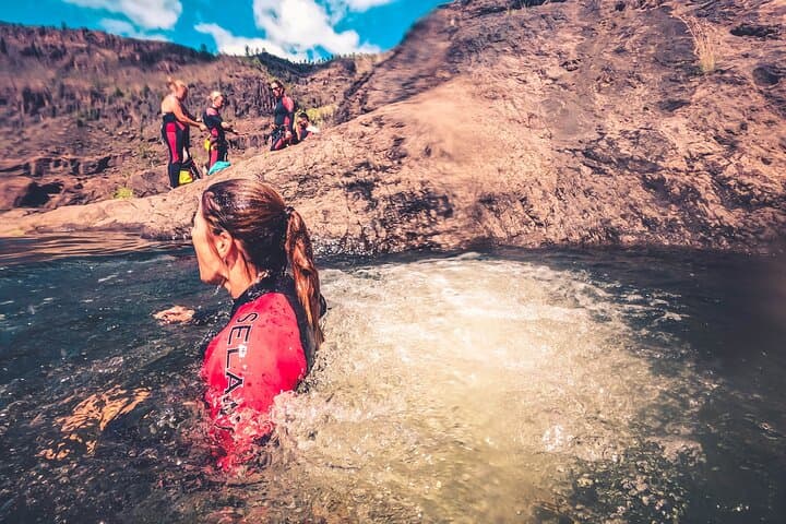 Cliff Jumping Canyoning in The Rainbow Rocks Ravine