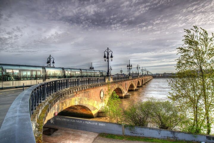 Private Direct Transfer From Donostia San Sebastian to Bordeaux