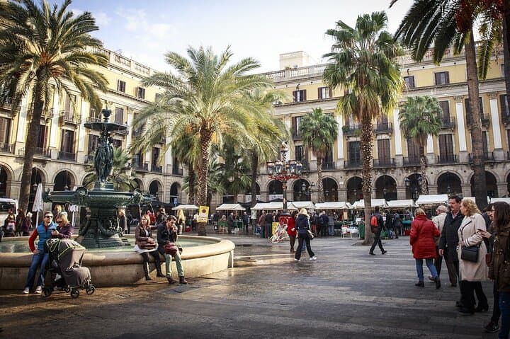 Private Transfer From San Sebastian To Barcelona, 2 Hour Stop