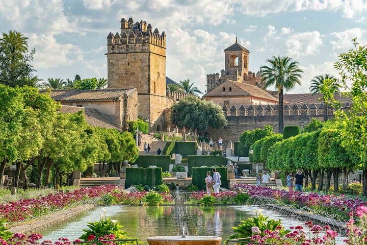 Private Romantic Cultural Walk in Historic Córdoba