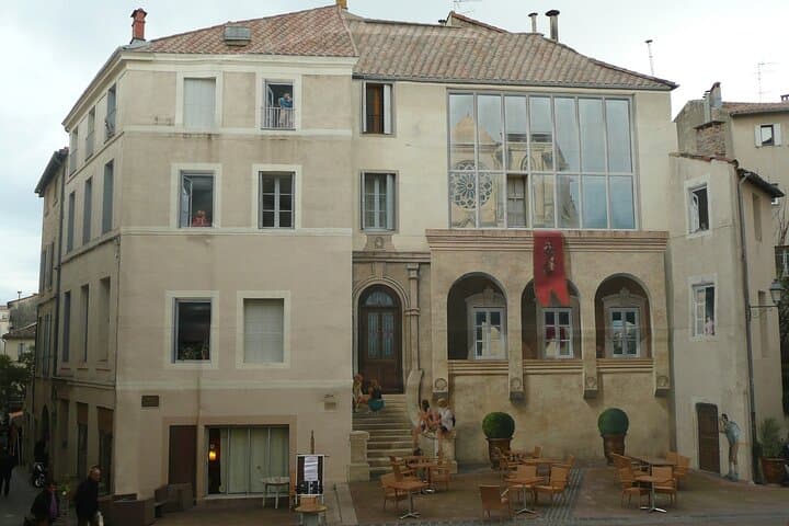 Private Transfer From Barcelona To Montpellier With a 2 Hour Stop