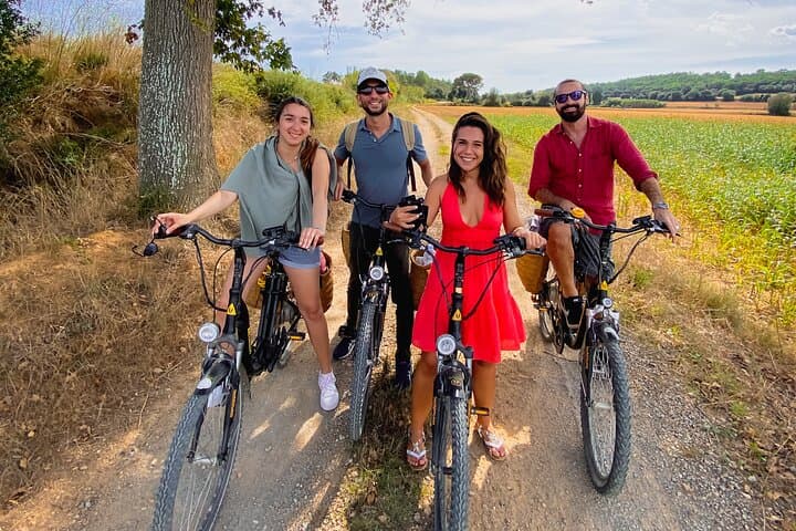 Full-Day Costa Brava and E-Bikes Guided Tour from Barcelona