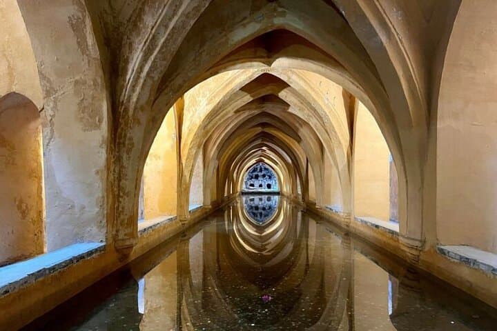 Seville Private Tour with Alcazar, Cathedral, Casa de Pilatos