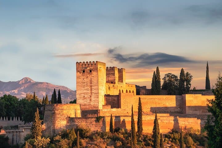 Private 2-hour waking tour of Malaga, Roman Theatre and Alcazaba